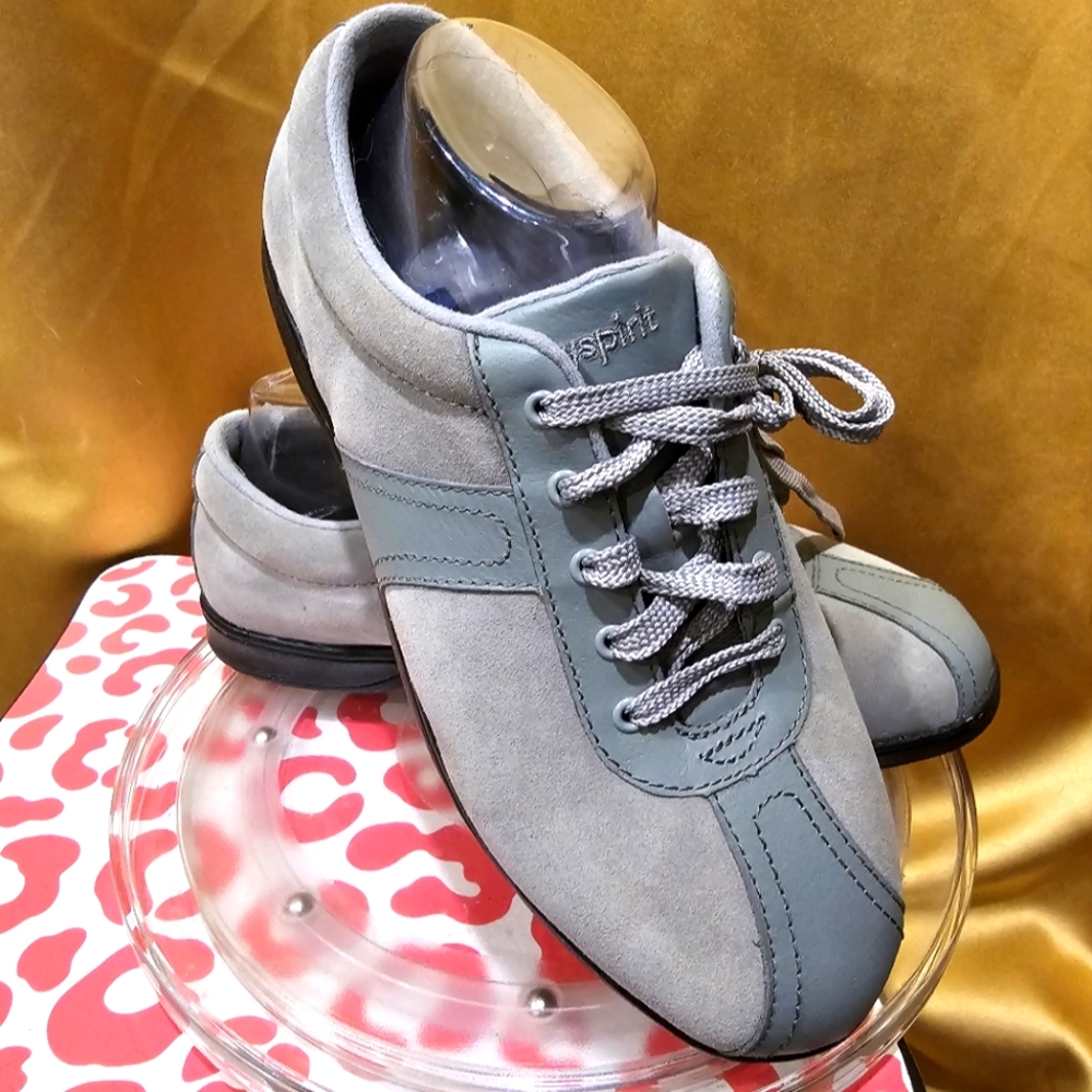 K Easy Spirit Waling Shoes Womens Size 9 grey Leather (Suede) Lace Up On Cue